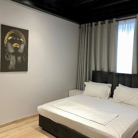 Primo Hotel Tiranë Luaran gambar