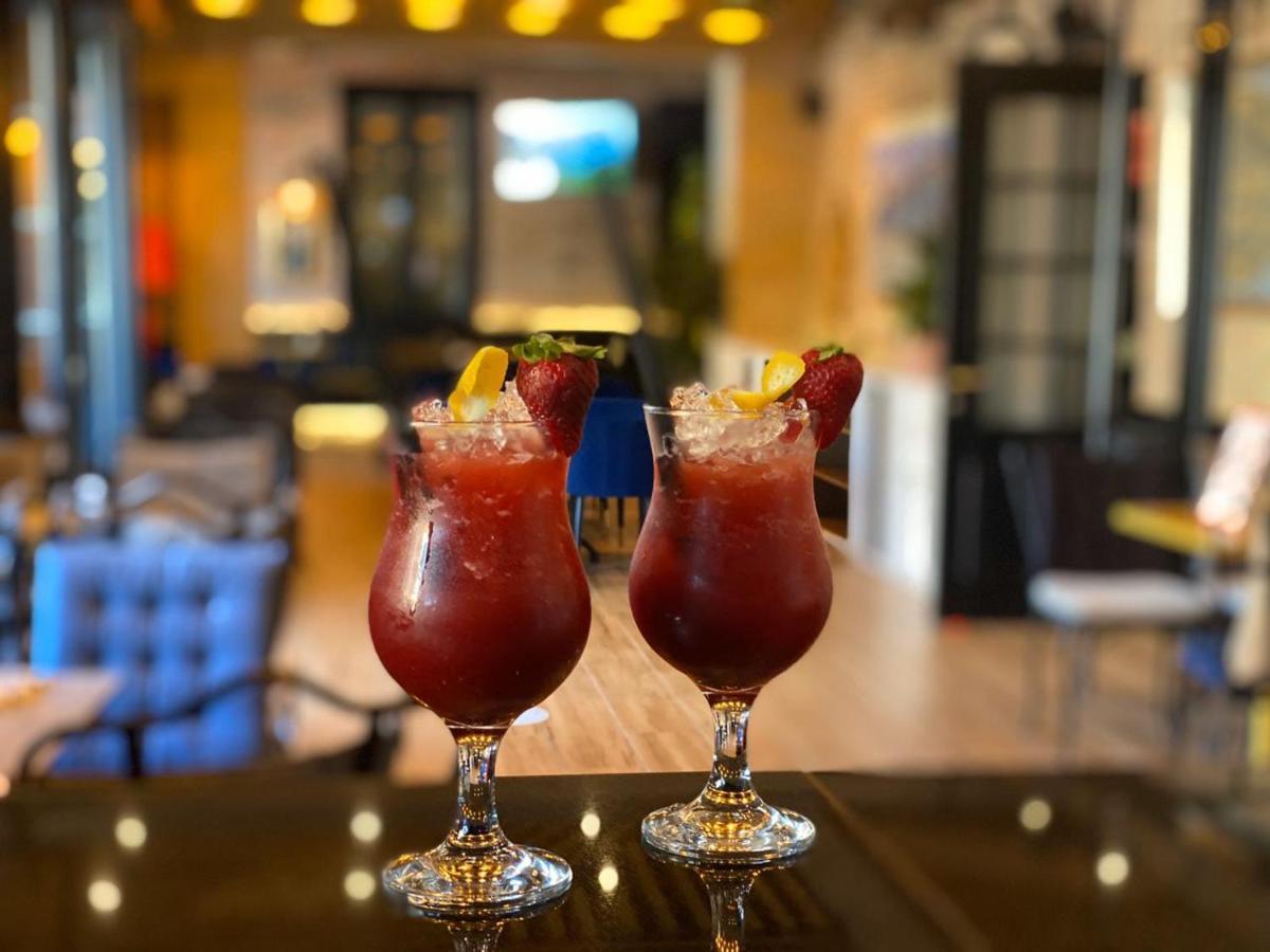 Primo Hotel Tiranë Luaran gambar