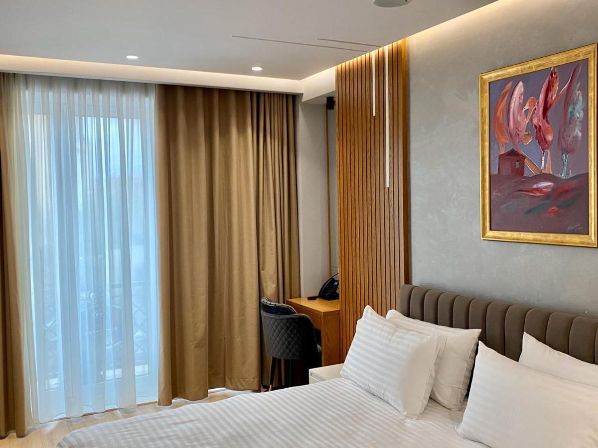 Primo Hotel Tiranë Luaran gambar