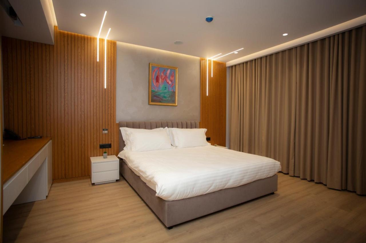 Primo Hotel Tiranë Luaran gambar