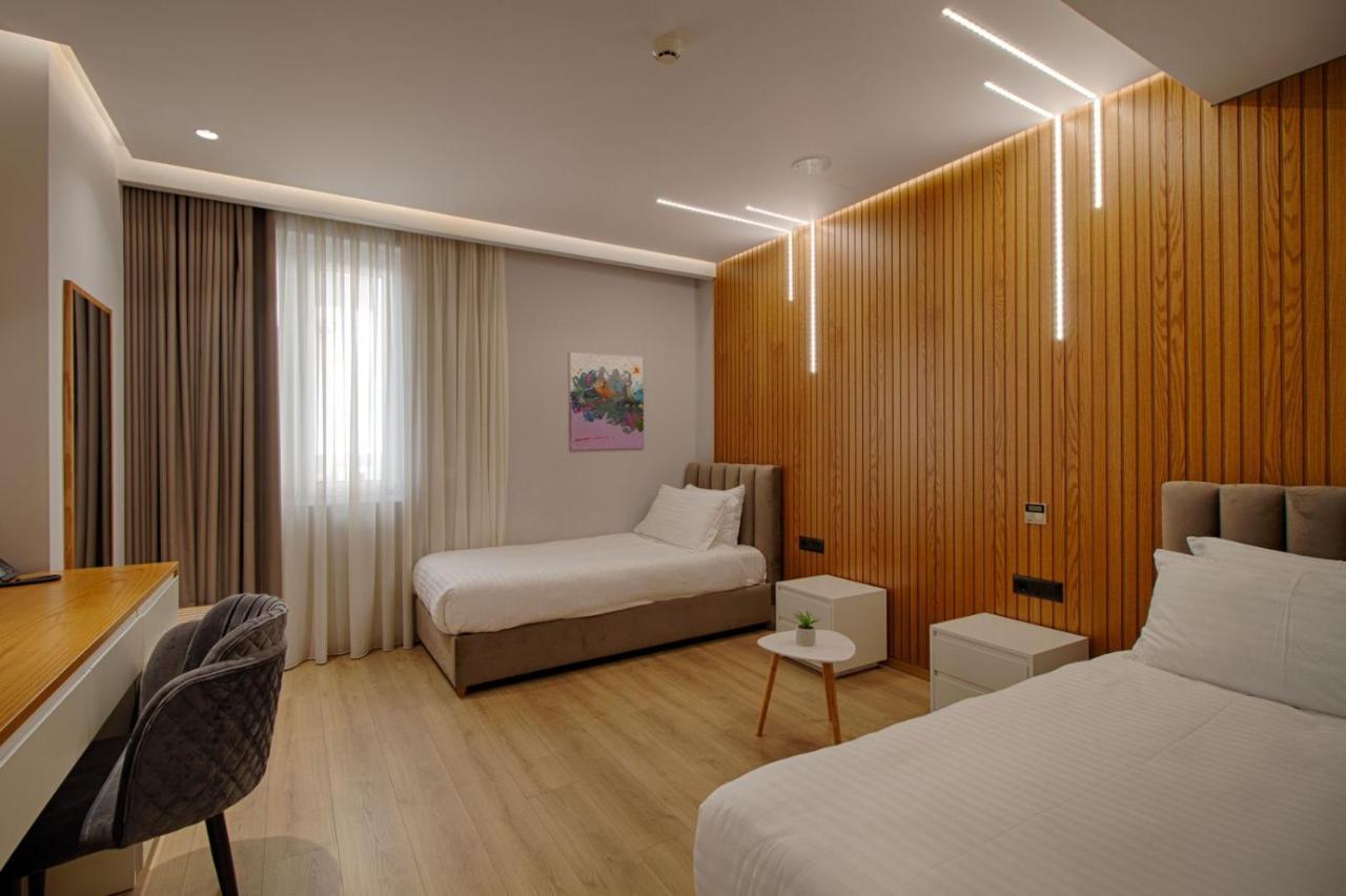 Primo Hotel Tiranë Luaran gambar